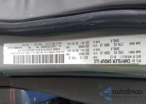 2013 Dodge Durango R/T z USA, uszkodzony, nr VIN 1C4SDHCT6DC697681